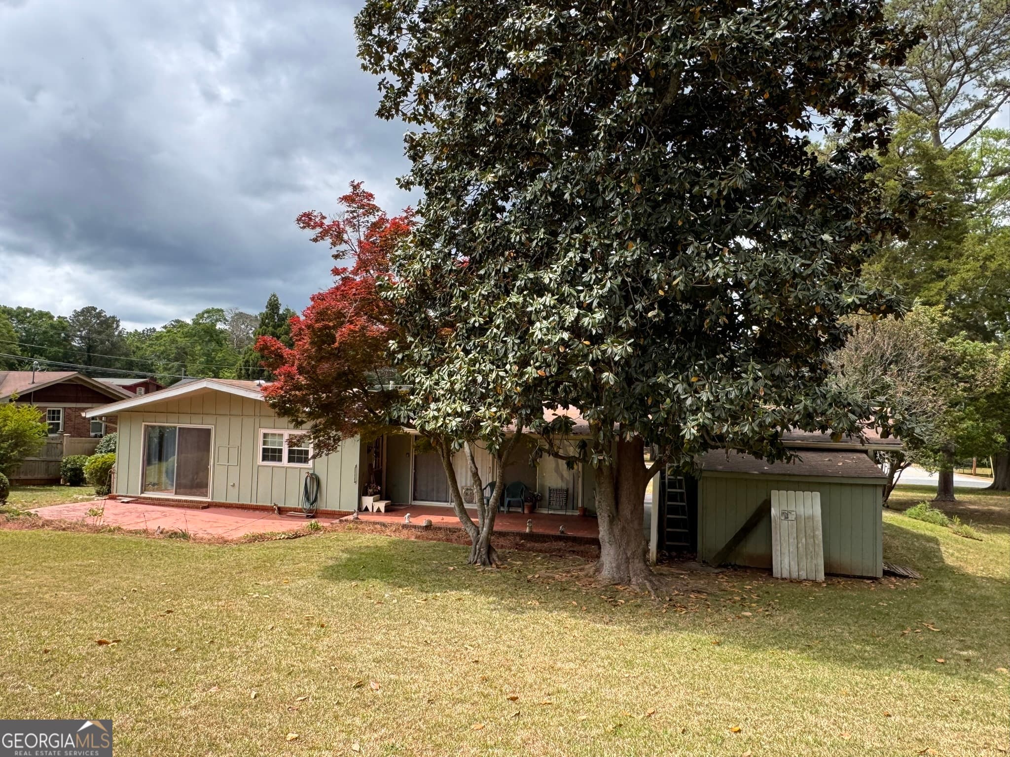 3 bedroom, 2 bathroom, 1,596 sq ft single family residence under contract at 106 Johnston Drive, Thomaston, GA 30286 — photo 6