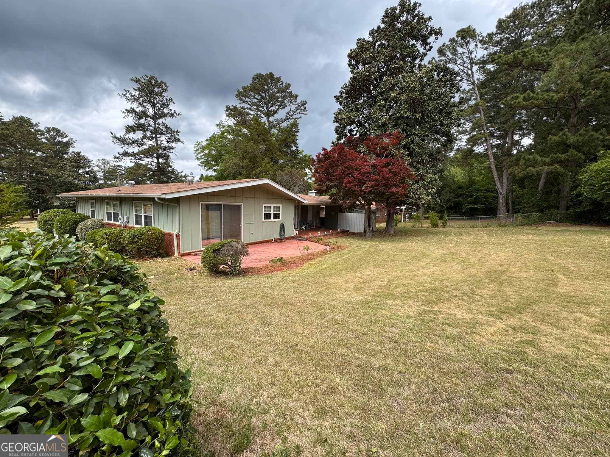 3 bedroom, 2 bathroom, 1,596 sq ft single family residence under contract at 106 Johnston Drive, Thomaston, GA 30286 — photo 5