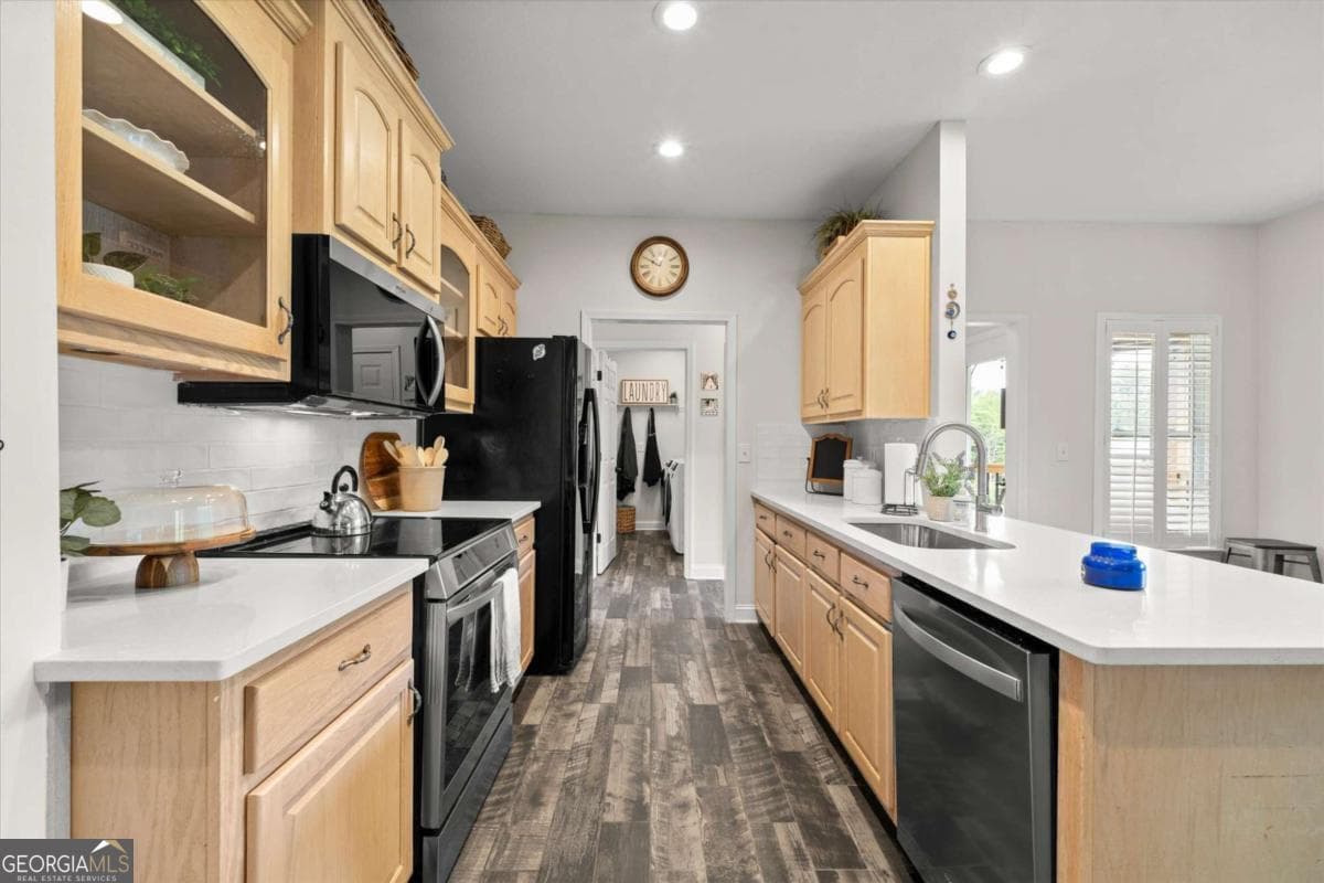 3 bedroom, 3.5 bathroom, 3,564 sq ft single family residence for sale at 15 Hyalite Road, Dahlonega, GA 30533 — photo 6
