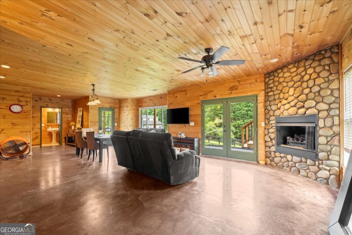 3 bedroom, 3.5 bathroom, 3,564 sq ft single family residence for sale at 15 Hyalite Road, Dahlonega, GA 30533 — photo 10