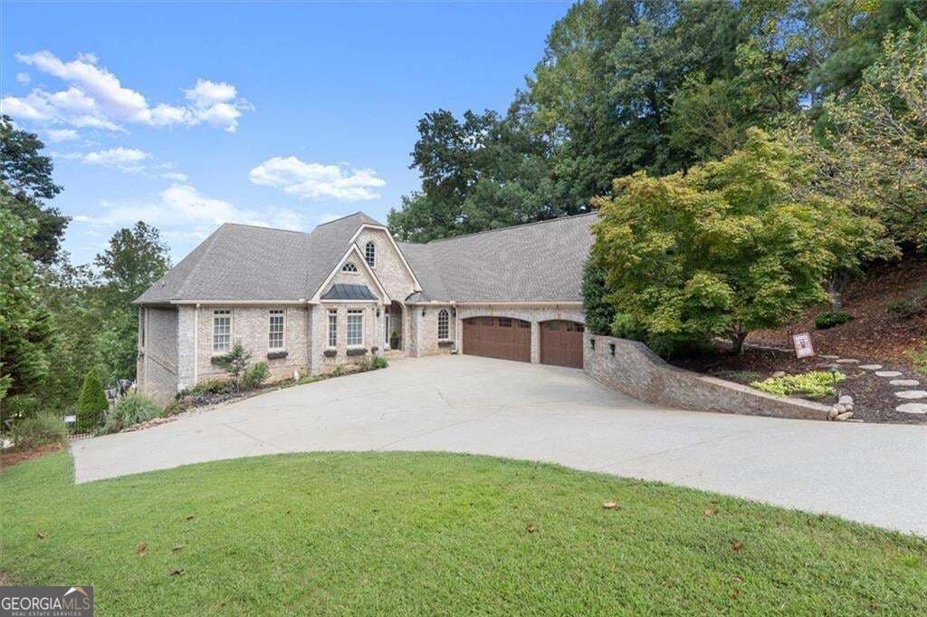 5 bedroom, 4.5 bathroom, 5,252 sq ft single family residence for sale at 101 Bree Lane, Canton, GA 30114 — photo 5