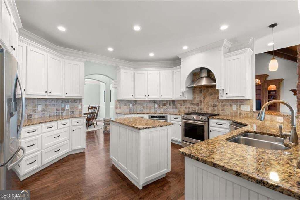 5 bedroom, 4.5 bathroom, 5,252 sq ft single family residence for sale at 101 Bree Lane, Canton, GA 30114 — photo 10