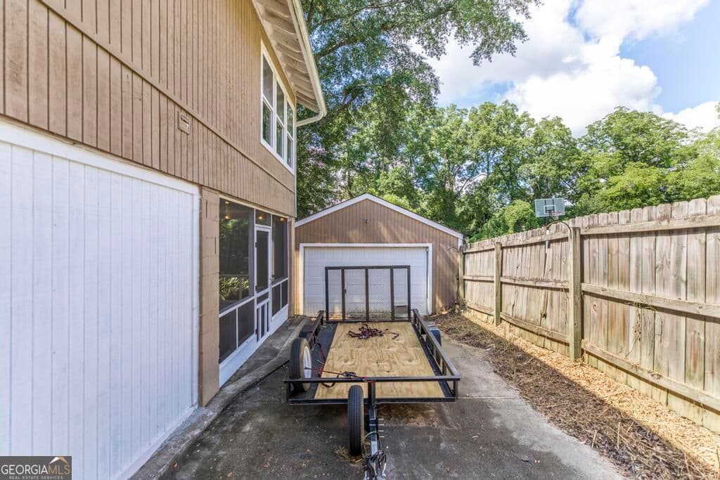 4 bedroom, 2.5 bathroom, 2,318 sq ft single family residence for sale at 3460 Ridge Avenue, Macon, GA 31204 — photo 7