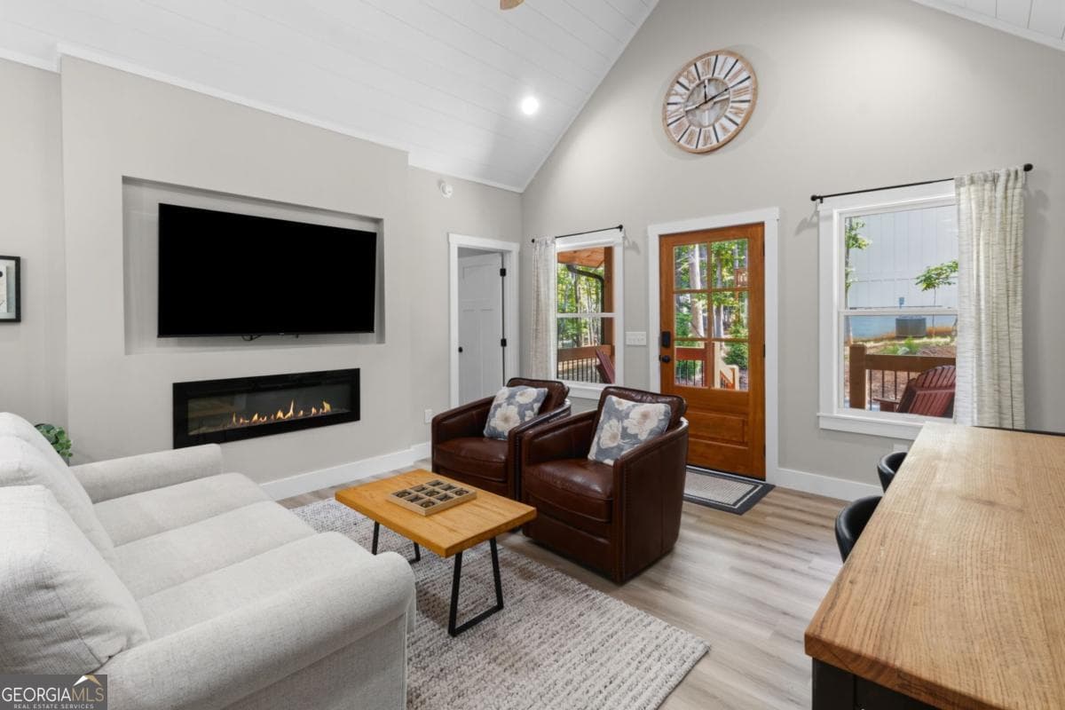 2 bedroom, 2 bathroom, 1,092 sq ft cabin,single family residence for sale at 1100 Zenith Trail, Ellijay, GA 30540 — photo 9