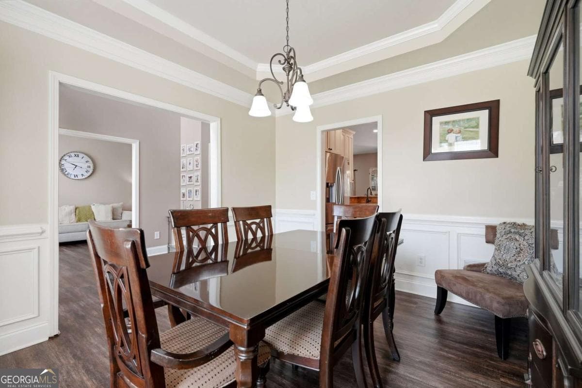 6 bedroom, 5 bathroom, 3,696 sq ft single family residence for sale at 5305 Old Haven Court, Cumming, GA 30041 — photo 6