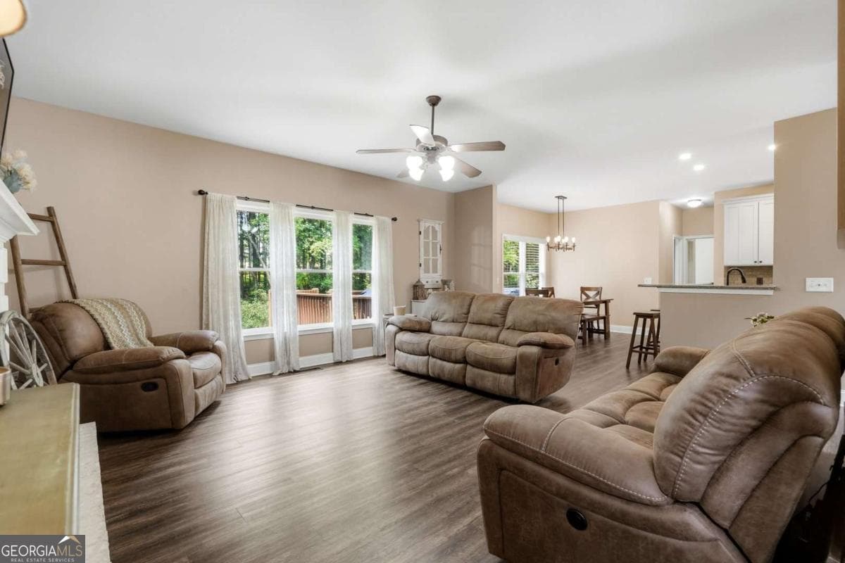 6 bedroom, 5 bathroom, 3,696 sq ft single family residence for sale at 5305 Old Haven Court, Cumming, GA 30041 — photo 7