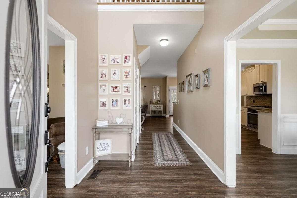 6 bedroom, 5 bathroom, 3,696 sq ft single family residence for sale at 5305 Old Haven Court, Cumming, GA 30041 — photo 5