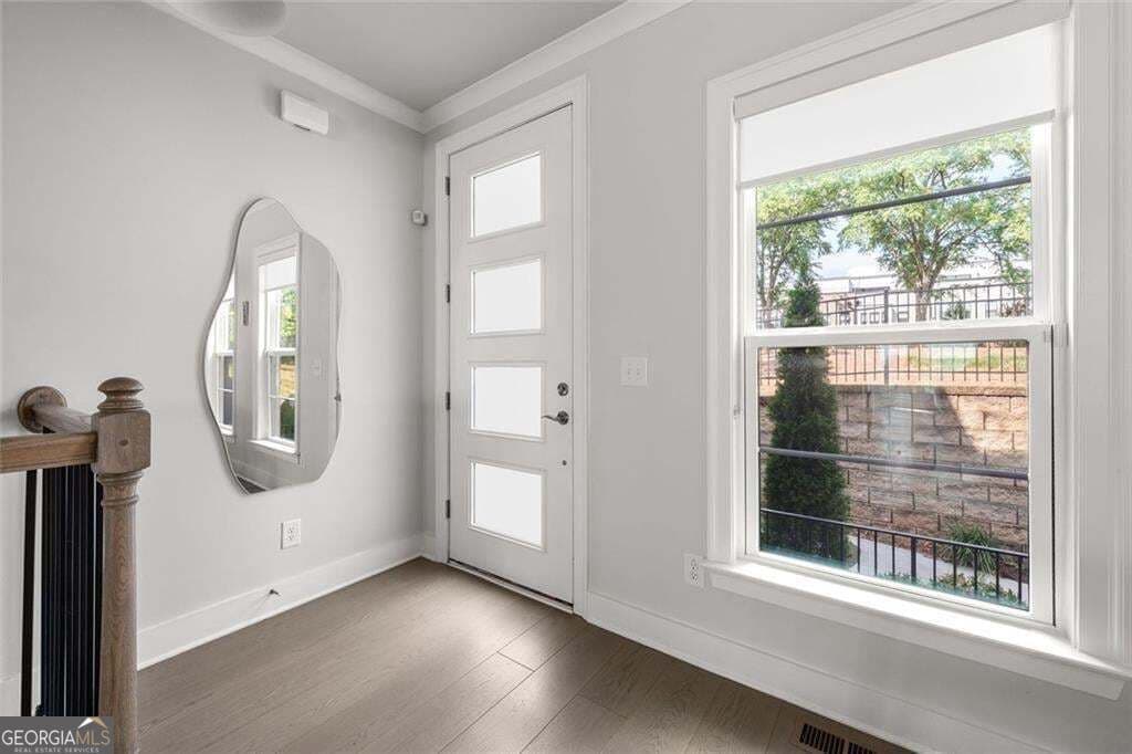 3 bedroom, 4 bathroom, 2,656 sq ft townhouse for sale at 1012 Burnside Lane, Atlanta, GA 30318 — photo 3