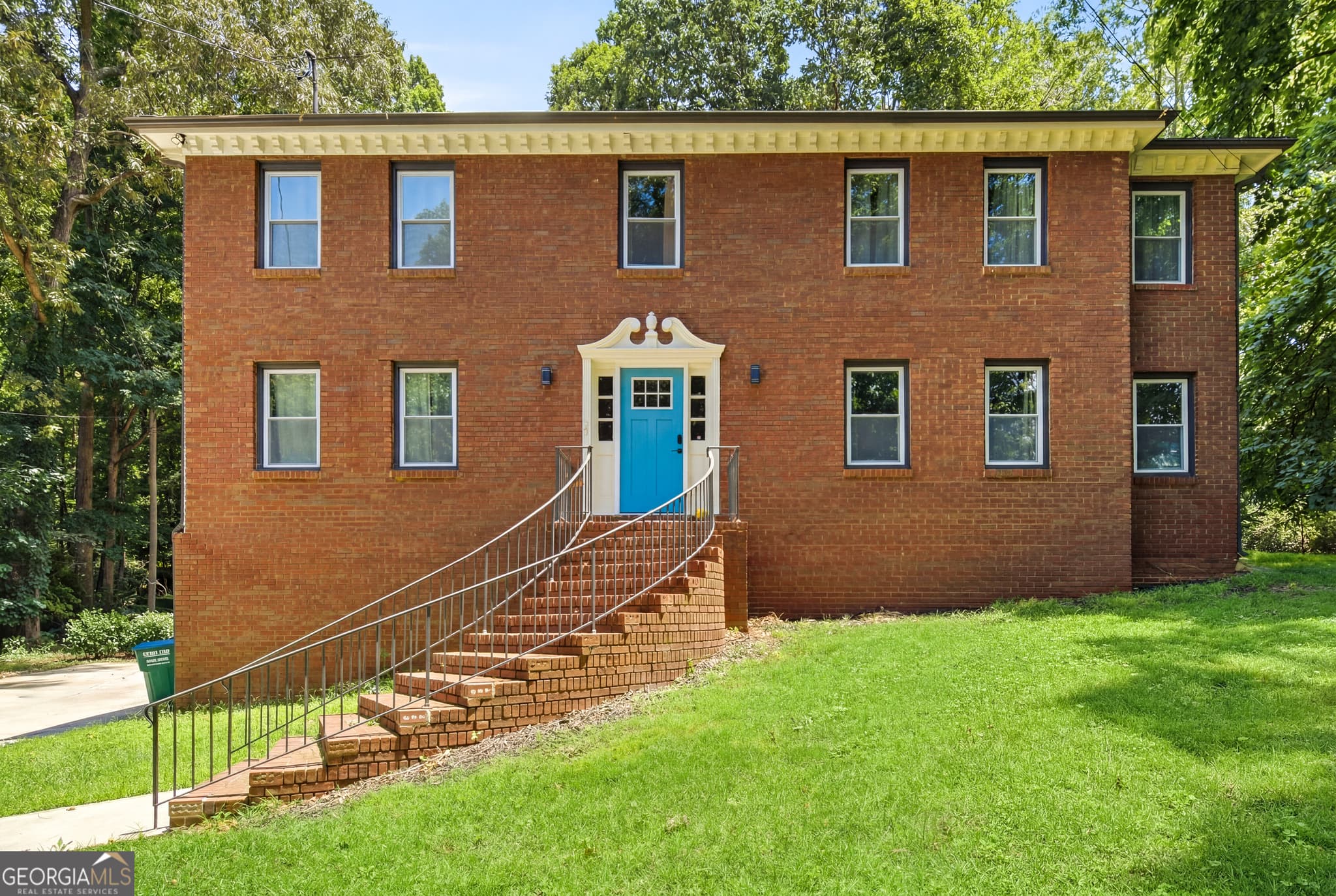 5 bedroom, 3.5 bathroom, 3,015 sq ft single family residence sold at 3556 Hadley Place, Snellville, GA 30039