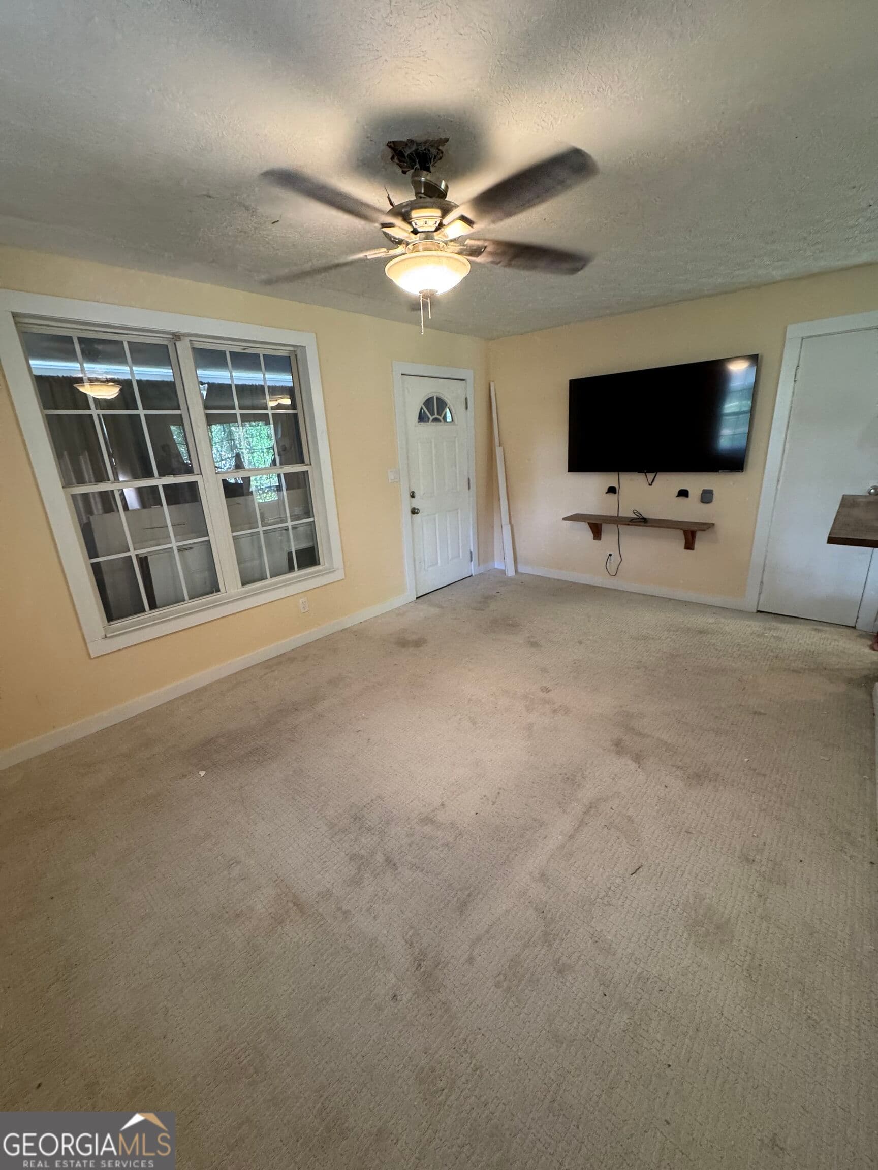 2 bedroom, 2 bathroom, 947 sq ft single family residence under contract at 1036 Shrine Club Road, Jesup, GA 31545 — photo 3