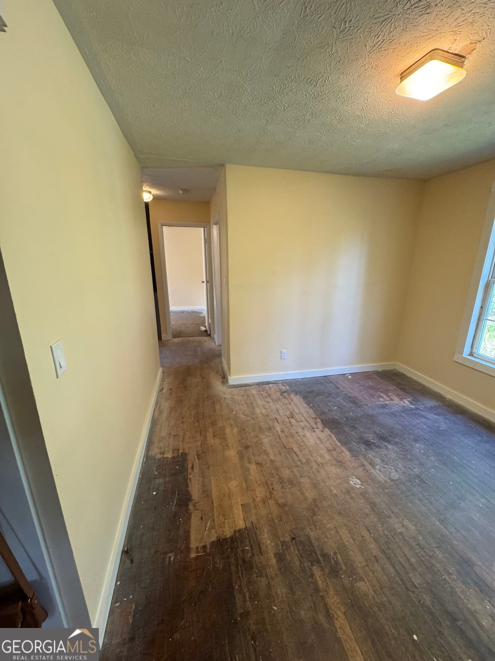 2 bedroom, 2 bathroom, 947 sq ft single family residence under contract at 1036 Shrine Club Road, Jesup, GA 31545 — photo 5