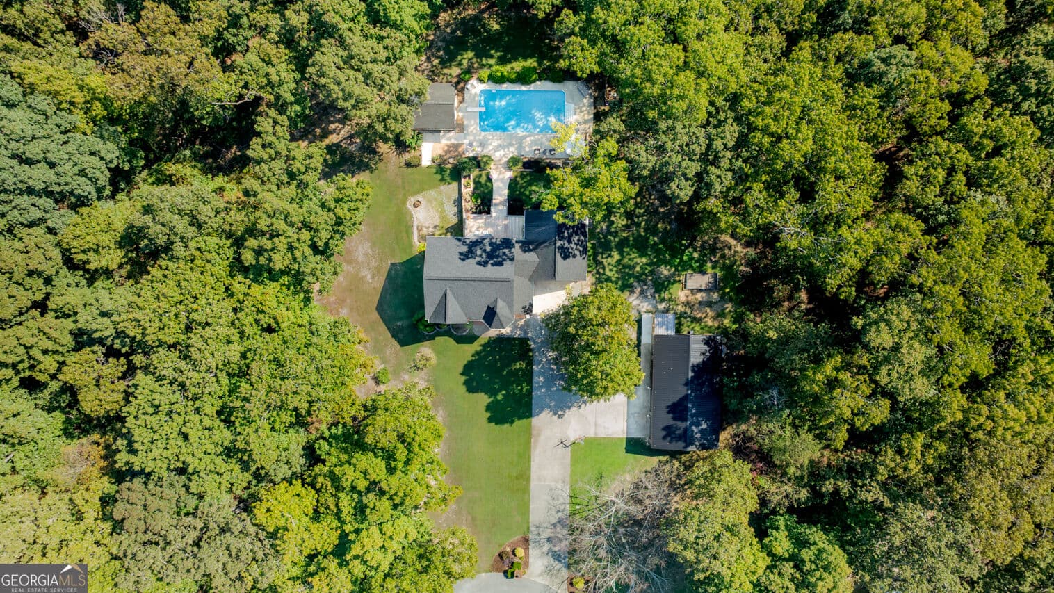 4 bedroom, 3.5 bathroom, 2,973 sq ft single family residence for sale at 674 Autumn Wood Drive, Summerville, GA 30747 — photo 2