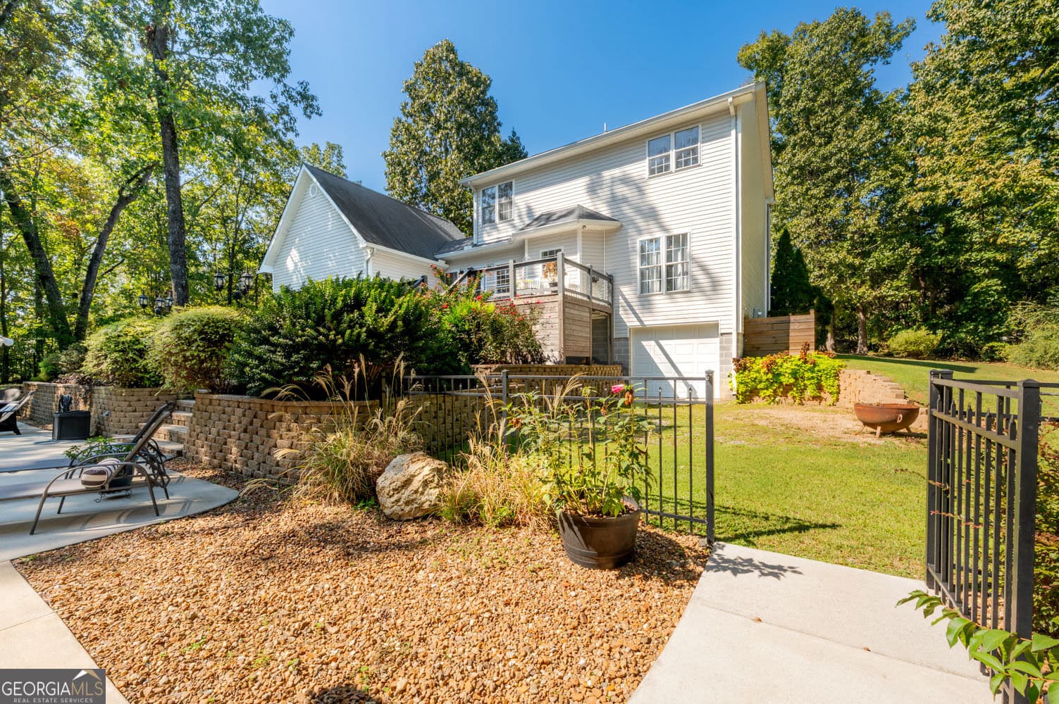 4 bedroom, 3.5 bathroom, 2,973 sq ft single family residence for sale at 674 Autumn Wood Drive, Summerville, GA 30747 — photo 3