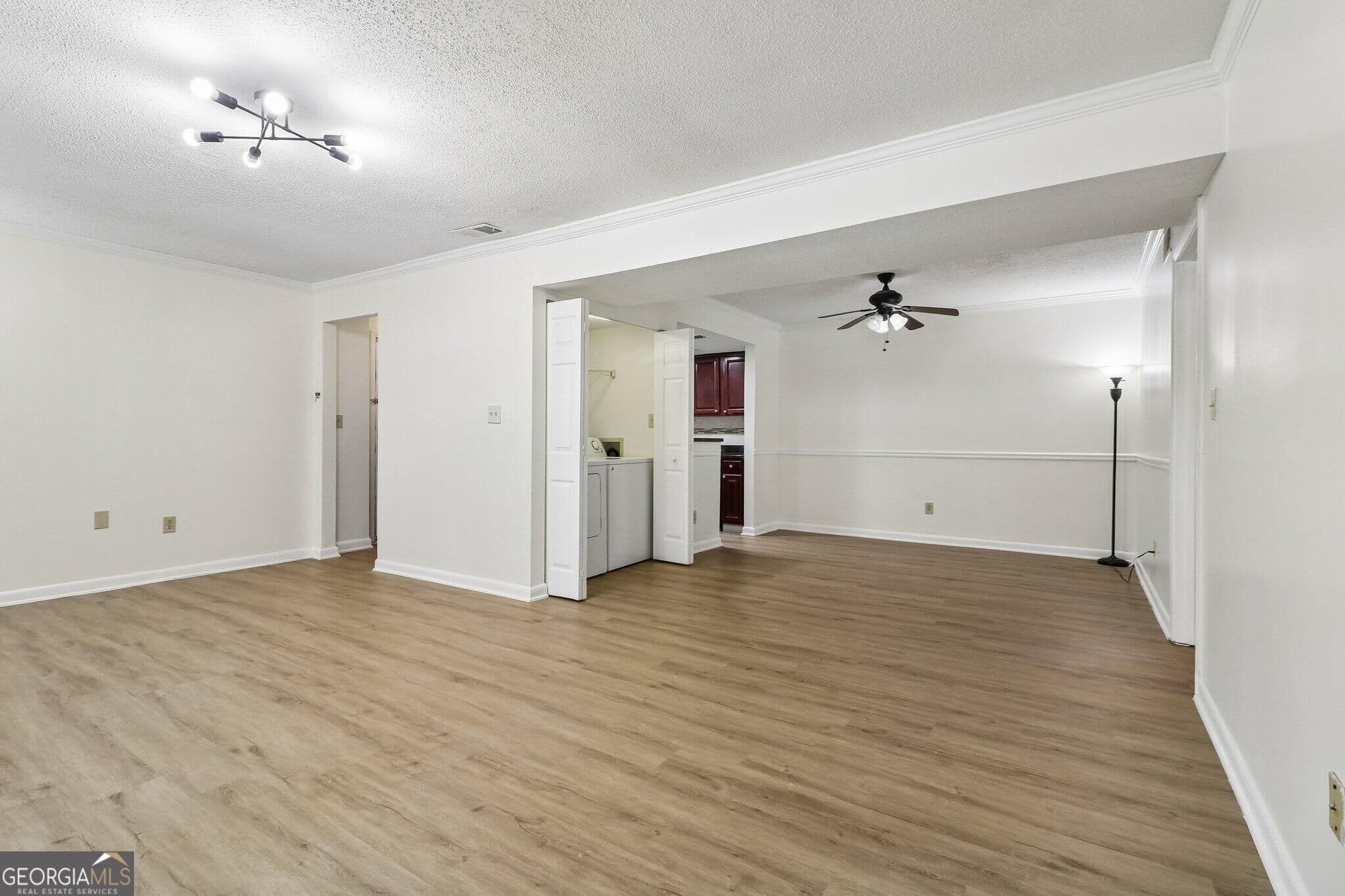 2 bedroom, 2 bathroom, 1,040 sq ft condominium for sale at 6900 Roswell Road Q29, Atlanta, GA 30328 — photo 8