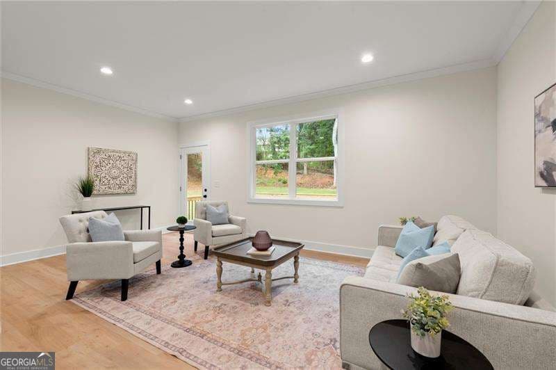 5 bedroom, 4 bathroom, 2,706 sq ft single family residence for sale at 300 Nottingham Drive, Woodstock, GA 30188 — photo 9