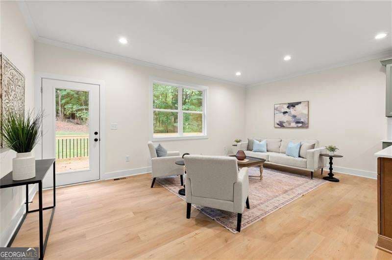 5 bedroom, 4 bathroom, 2,706 sq ft single family residence for sale at 300 Nottingham Drive, Woodstock, GA 30188 — photo 10