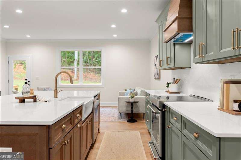 5 bedroom, 4 bathroom, 2,706 sq ft single family residence for sale at 300 Nottingham Drive, Woodstock, GA 30188 — photo 8