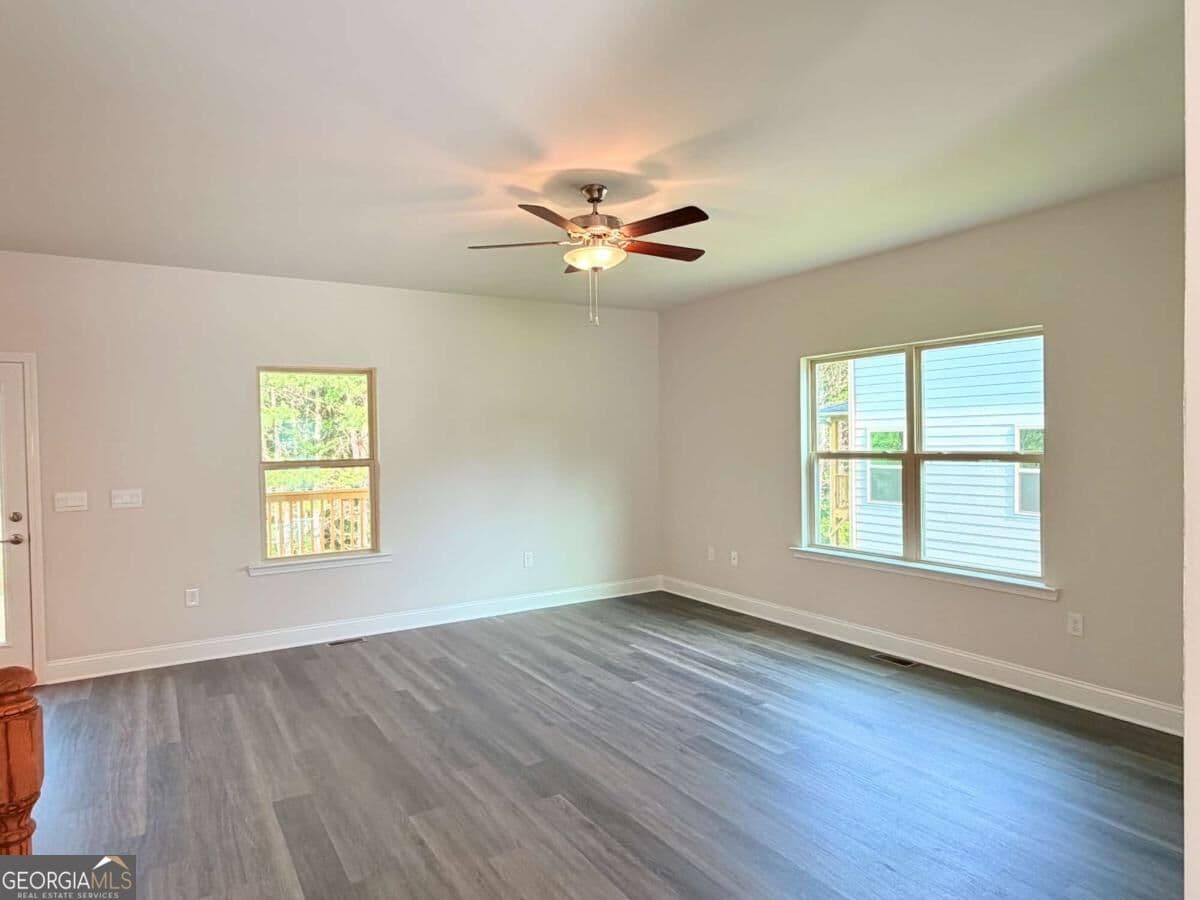 5 bedroom, 3.5 bathroom, 3,213 sq ft single family residence for sale at 450 Magnolia Grove Place, Cornelia, GA 30531 — photo 8