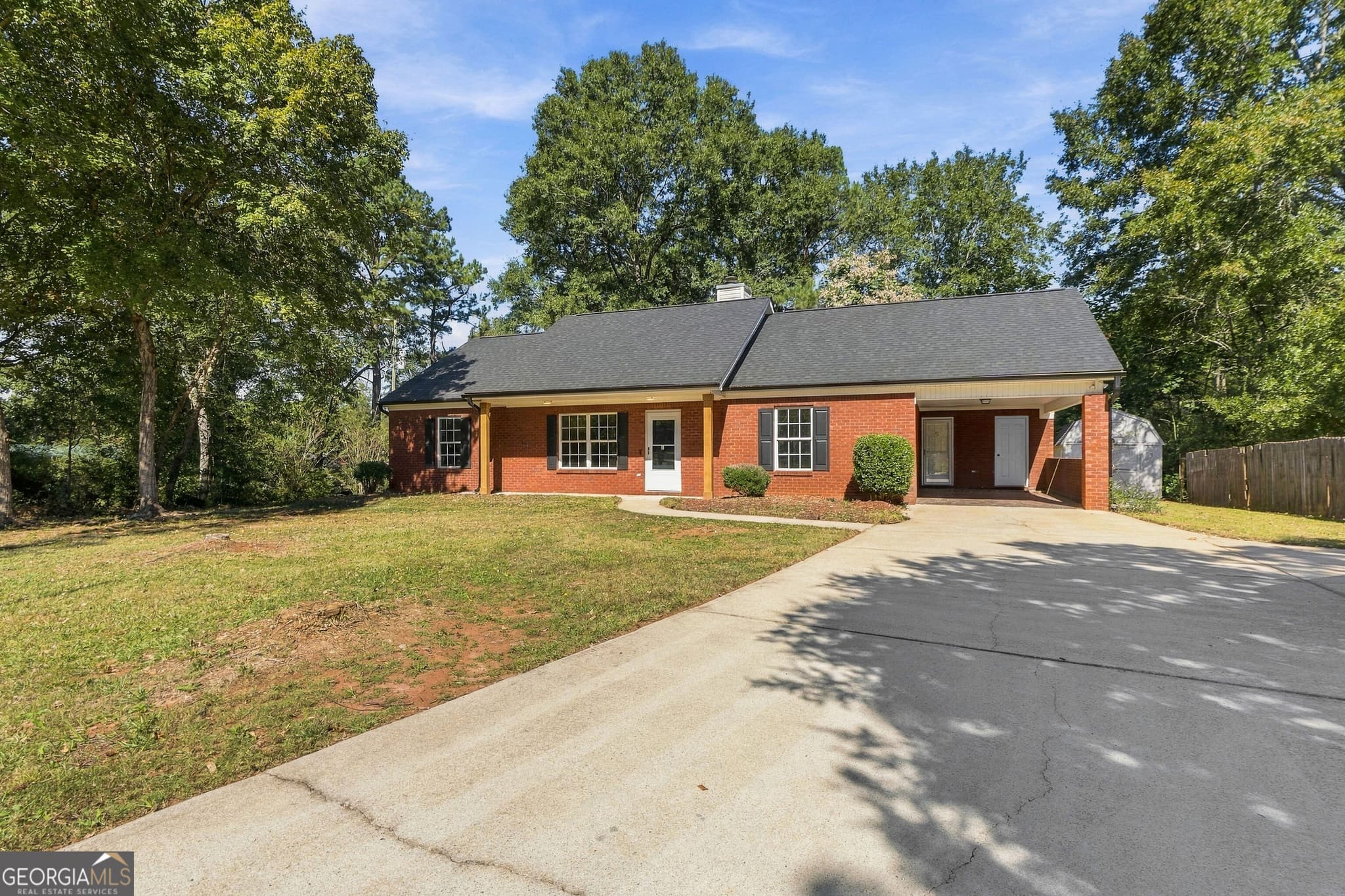 3 bedroom, 2 bathroom, 1,063 sq ft single family residence for sale at 110 Watkins Drive, Flovilla, GA 30216 — photo 2