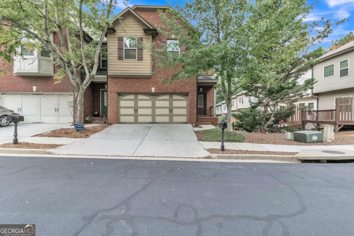 3 bedroom, 2.5 bathroom, 2,507 sq ft townhouse sold at 3179 Rock Port Circle, Peachtree Corners, GA 30092