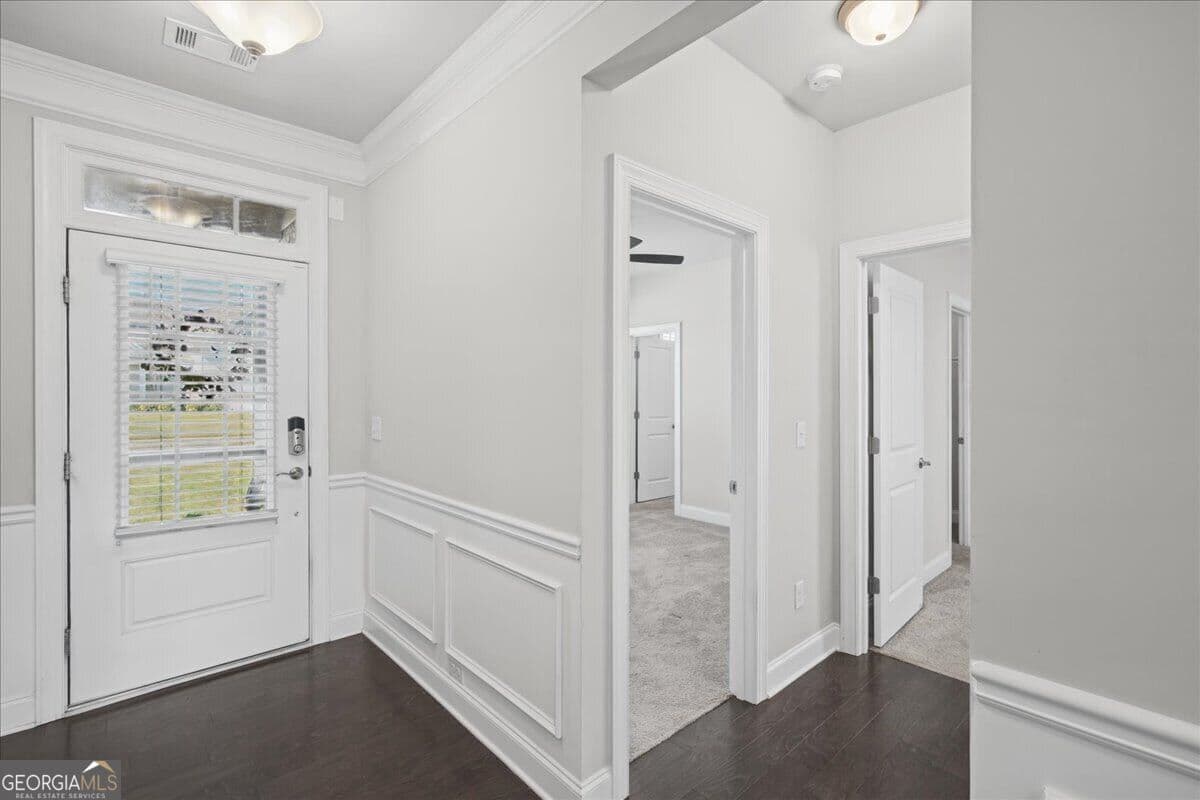 3 bedroom, 2 bathroom, 1,914 sq ft single family residence for sale at 5810 Stellata Circle, Cumming, GA 30028 — photo 7