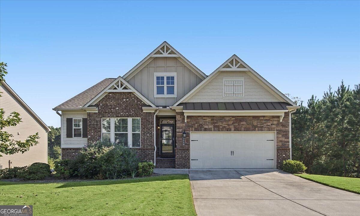 3 bedroom, 2 bathroom, 1,914 sq ft single family residence for sale at 5810 Stellata Circle, Cumming, GA 30028 — photo 1 of 57