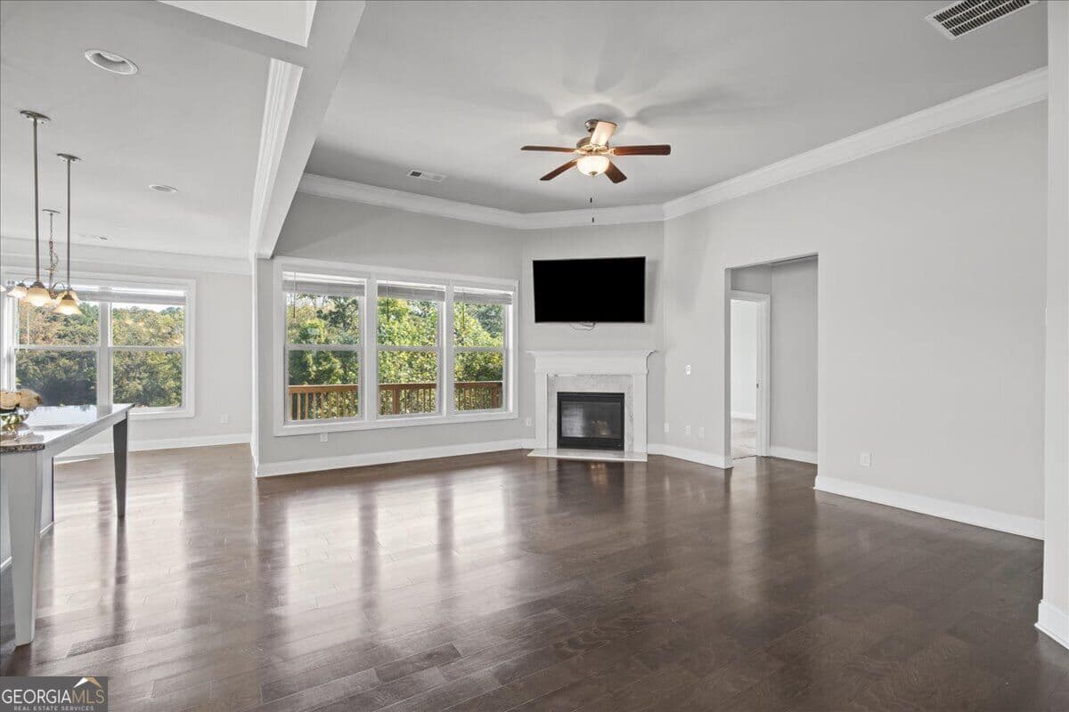 3 bedroom, 2 bathroom, 1,914 sq ft single family residence for sale at 5810 Stellata Circle, Cumming, GA 30028 — photo 8
