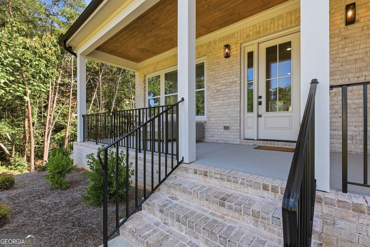 4 bedroom, 4.5 bathroom, 5,246 sq ft single family residence for sale at 418 Beachwood Drive, Cornelia, GA 30531 — photo 4