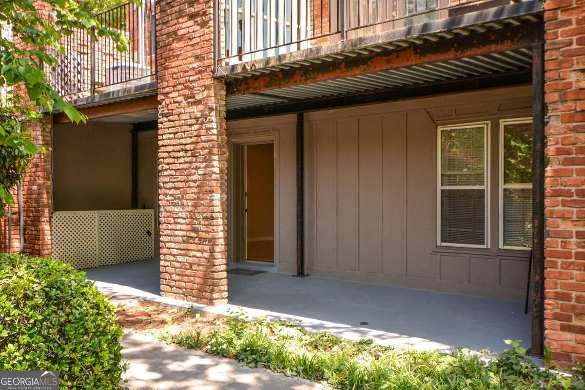 1 bedroom, 1 bathroom, 768 sq ft condominium for sale at 3113 Colonial Way M, Atlanta, GA 30341 — photo 3