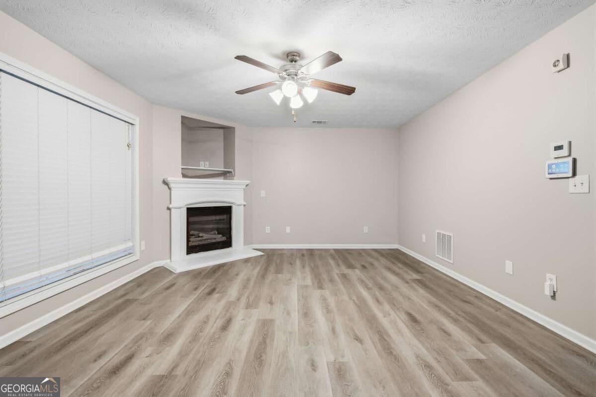 4 bedroom, 2.5 bathroom, 2,447 sq ft single family residence for sale at 2725 Marisol Way, Mcdonough, GA 30253 — photo 7