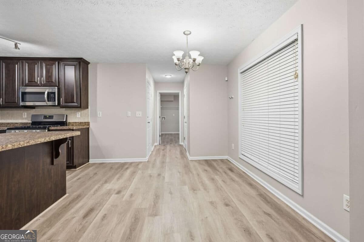 4 bedroom, 2.5 bathroom, 2,447 sq ft single family residence for sale at 2725 Marisol Way, Mcdonough, GA 30253 — photo 10