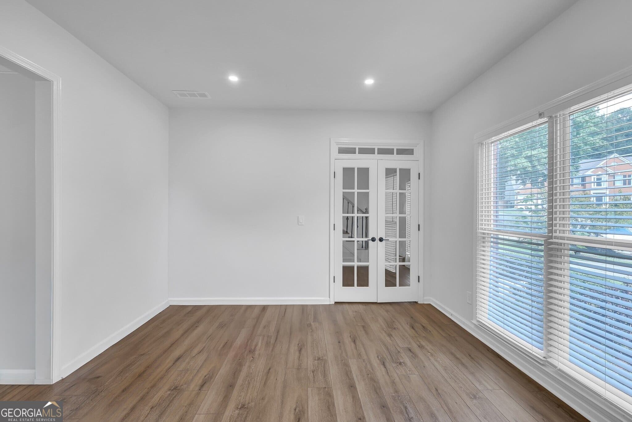 4 bedroom, 2.5 bathroom, 2,232 sq ft single family residence for sale at 1934 McLennon Court, Lawrenceville, GA 30043 — photo 6