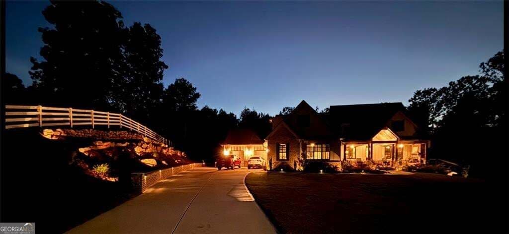 4 bedroom, 3.5 bathroom, 3,791 sq ft single family residence for sale at 220 Preakness Way, Forsyth, GA 31029 — photo 7