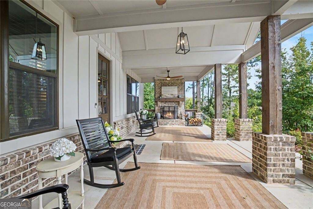 4 bedroom, 3.5 bathroom, 3,791 sq ft single family residence for sale at 220 Preakness Way, Forsyth, GA 31029 — photo 8