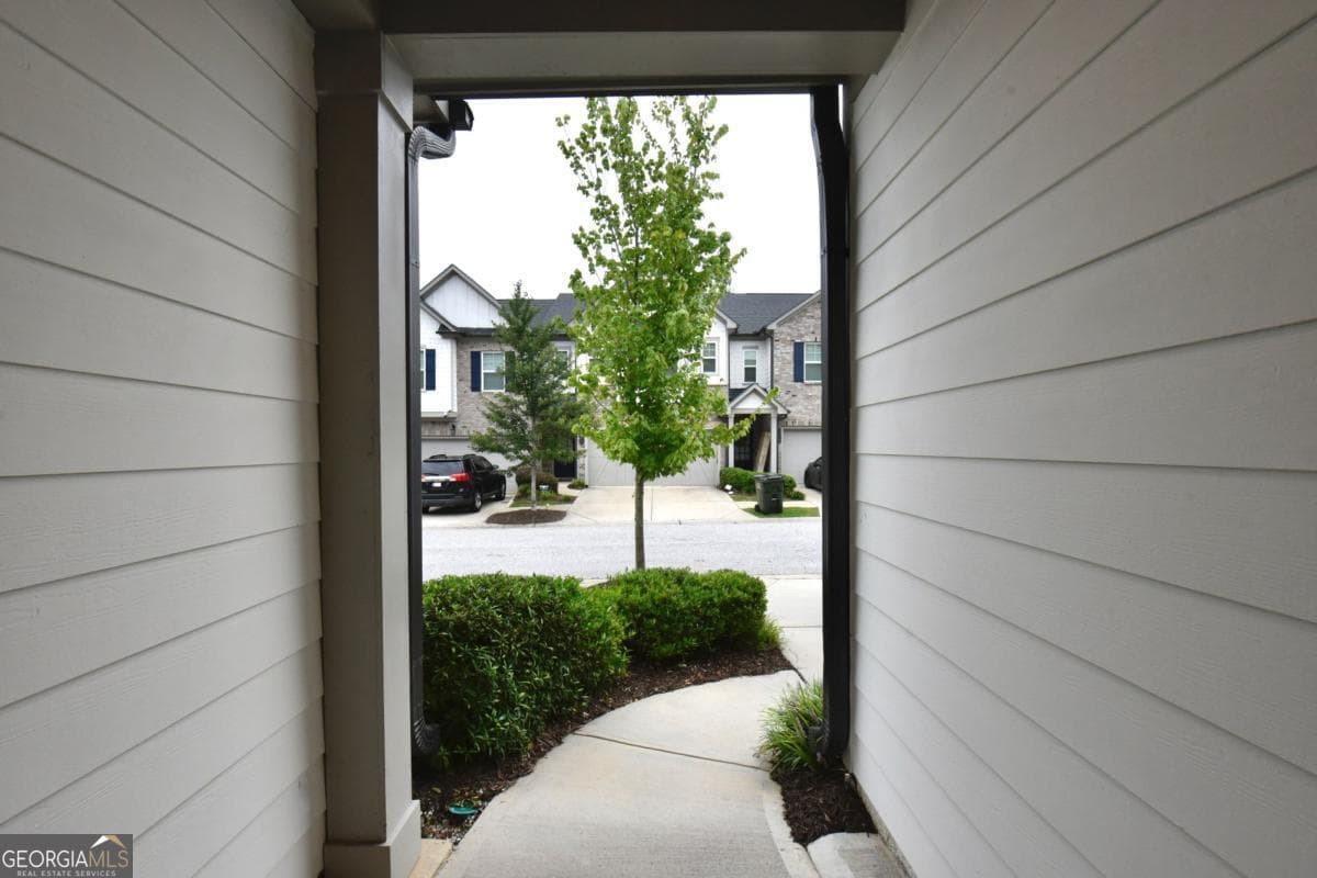 3 bedroom, 2.5 bathroom, 1,796 sq ft townhouse for sale at 1349 Cooper Springs Road, Grayson, GA 30017 — photo 5