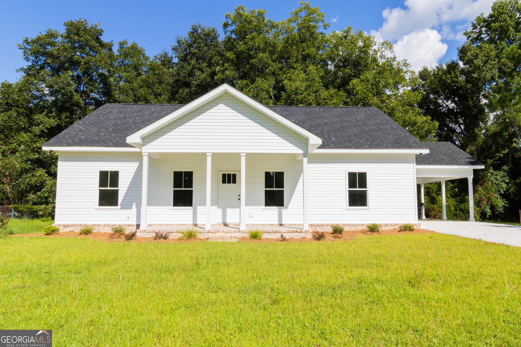 3 bedroom, 2 bathroom, 1,540 sq ft single family residence sold at 605 1/2 Leroy South Street, Metter, GA 30439