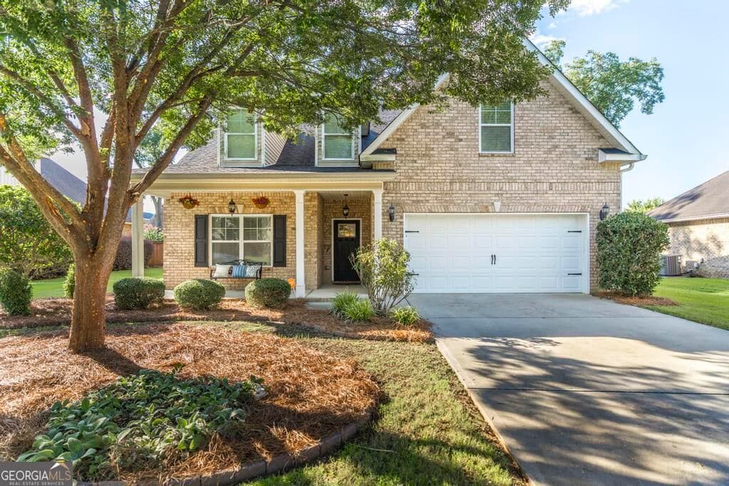 5 bedroom, 3 bathroom, 2,748 sq ft single family residence for sale at 207 Red Hawk Point, Kathleen, GA 31047
