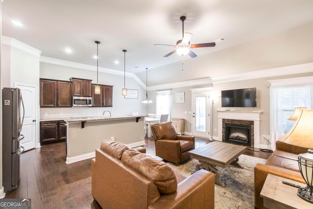 5 bedroom, 3 bathroom, 2,748 sq ft single family residence for sale at 207 Red Hawk Point, Kathleen, GA 31047 — photo 10