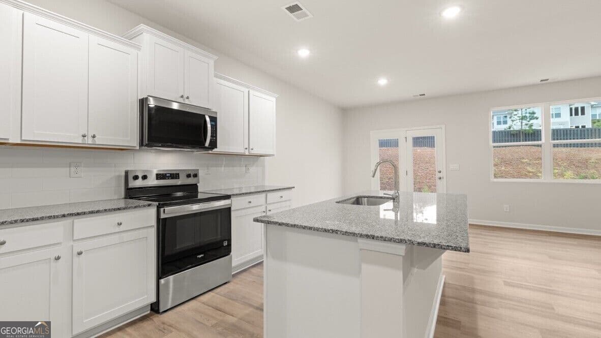 3 bedroom, 2.5 bathroom, 1,857 sq ft townhouse for sale at 2362 Carlton Parkway, Douglasville, GA 30135 — photo 7