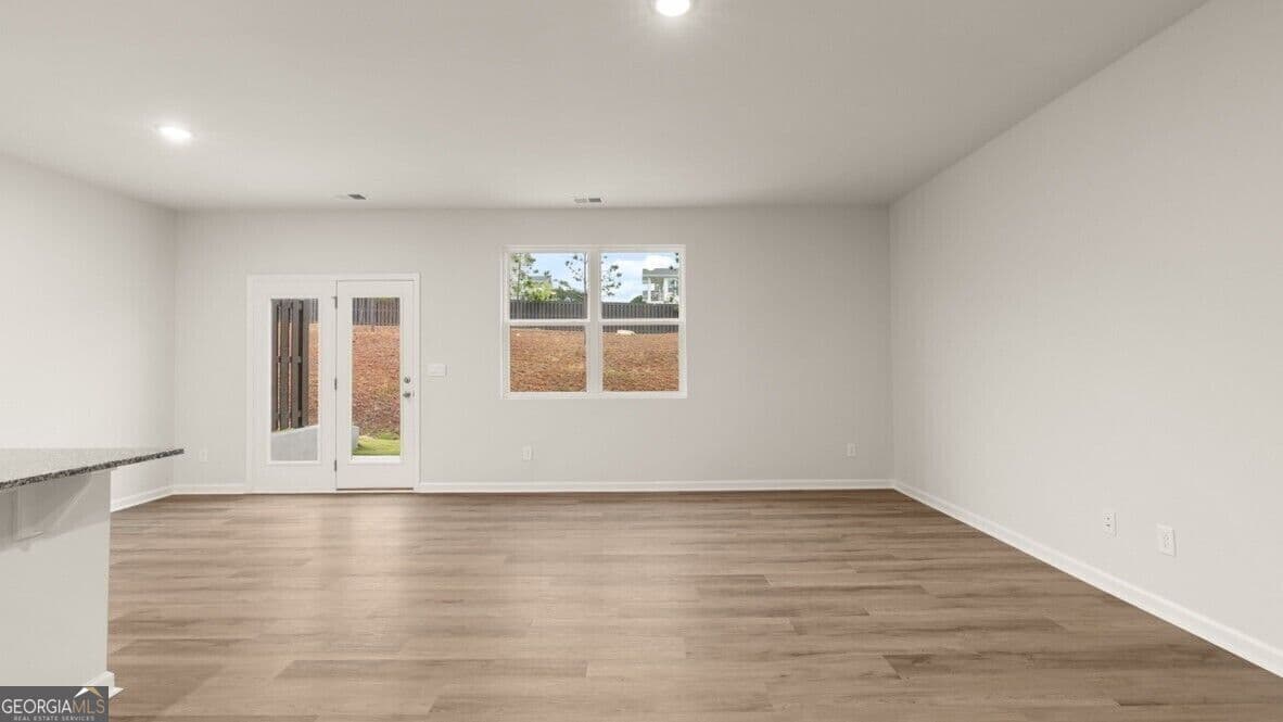 3 bedroom, 2.5 bathroom, 1,857 sq ft townhouse for sale at 2362 Carlton Parkway, Douglasville, GA 30135 — photo 10