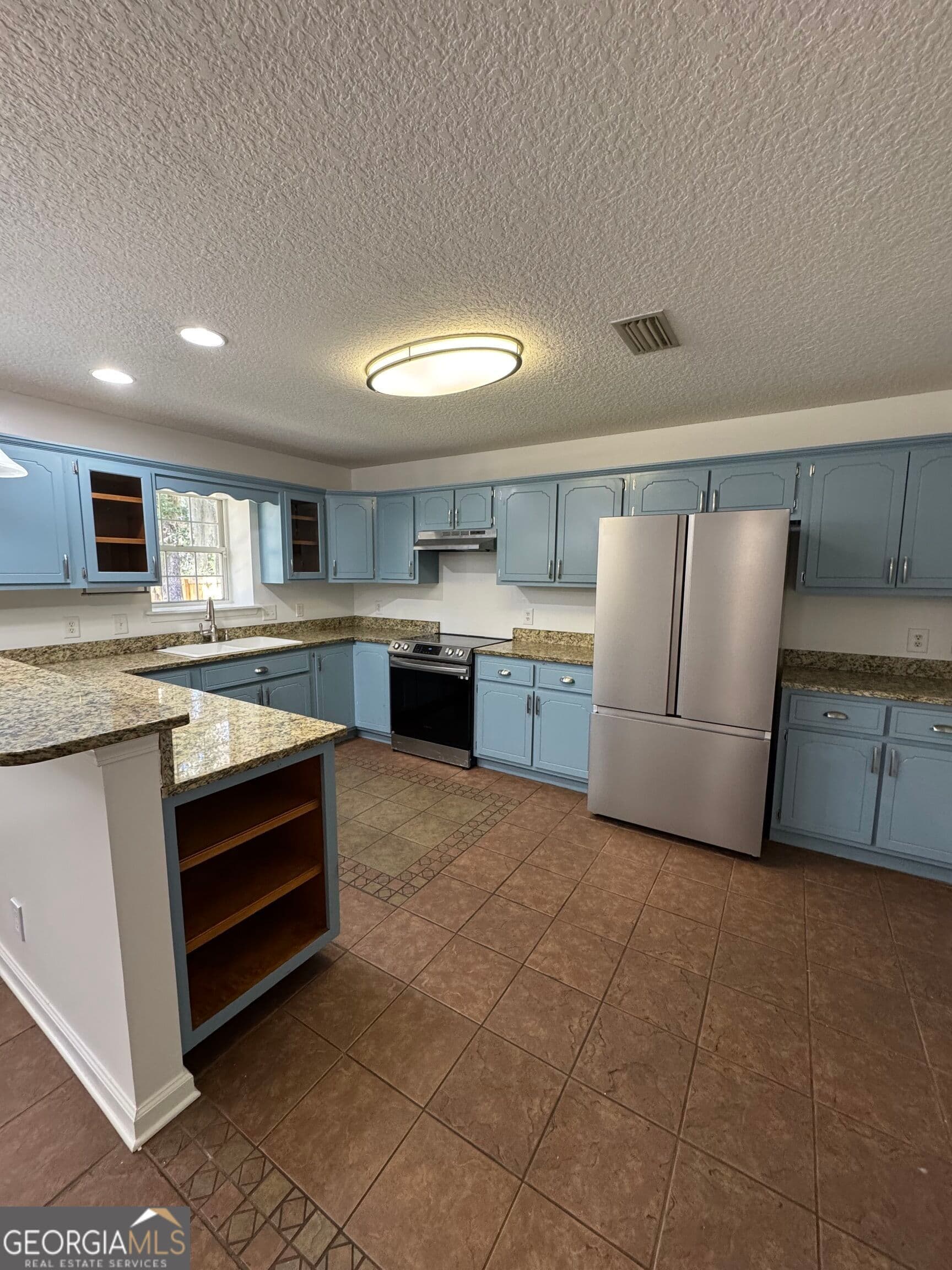 3 bedroom, 2 bathroom, 1,530 sq ft single family residence for rent at 206 Acacia Drive, Kingsland, GA 31548 for $1,995 a month — photo 3