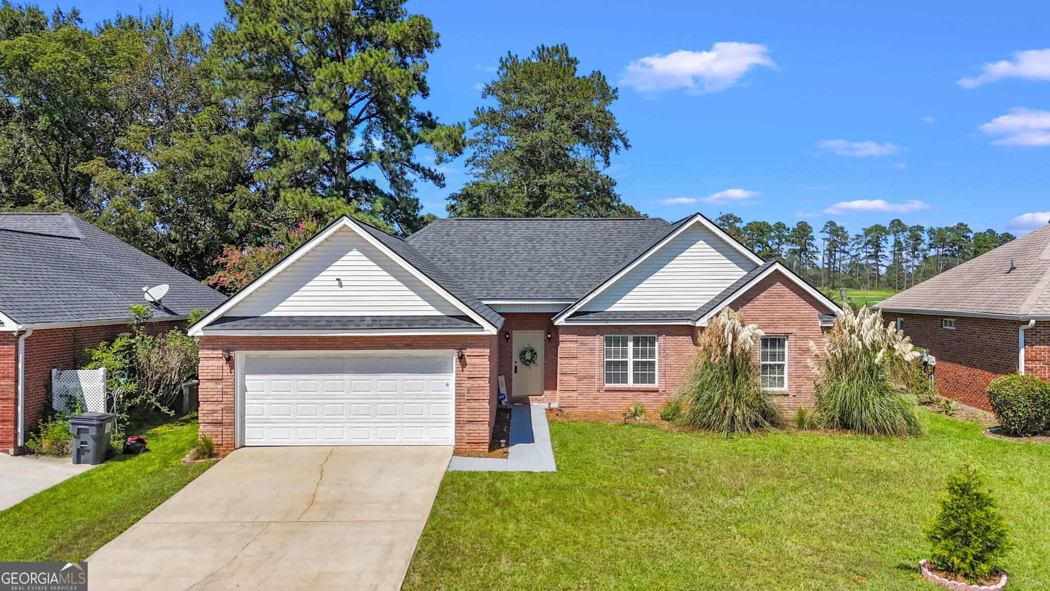 3 bedroom, 2 bathroom, 1,326 sq ft single family residence for sale at 323 Links View Drive, Bonaire, GA 31005 — photo 3