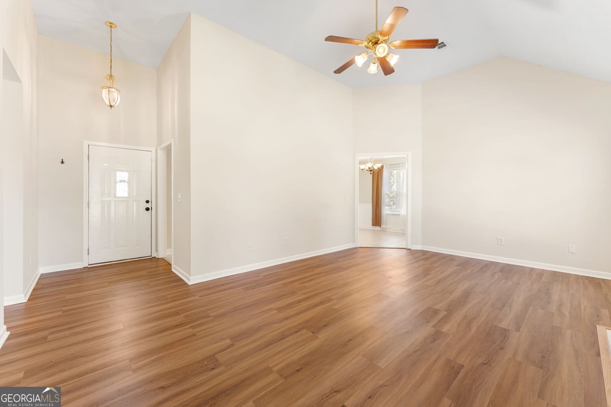 3 bedroom, 2 bathroom, 1,326 sq ft single family residence for sale at 323 Links View Drive, Bonaire, GA 31005 — photo 9