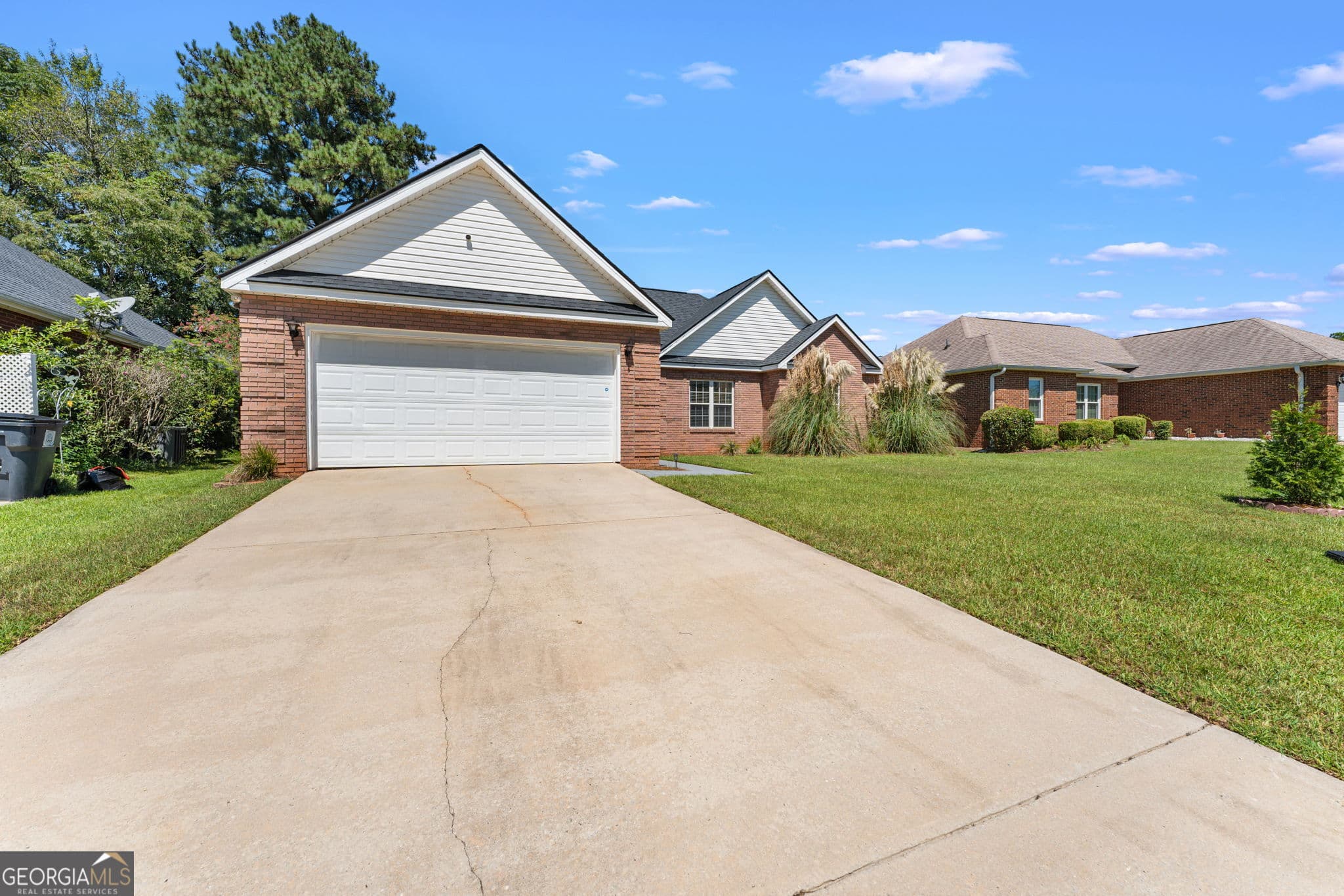 3 bedroom, 2 bathroom, 1,326 sq ft single family residence for sale at 323 Links View Drive, Bonaire, GA 31005 — photo 4