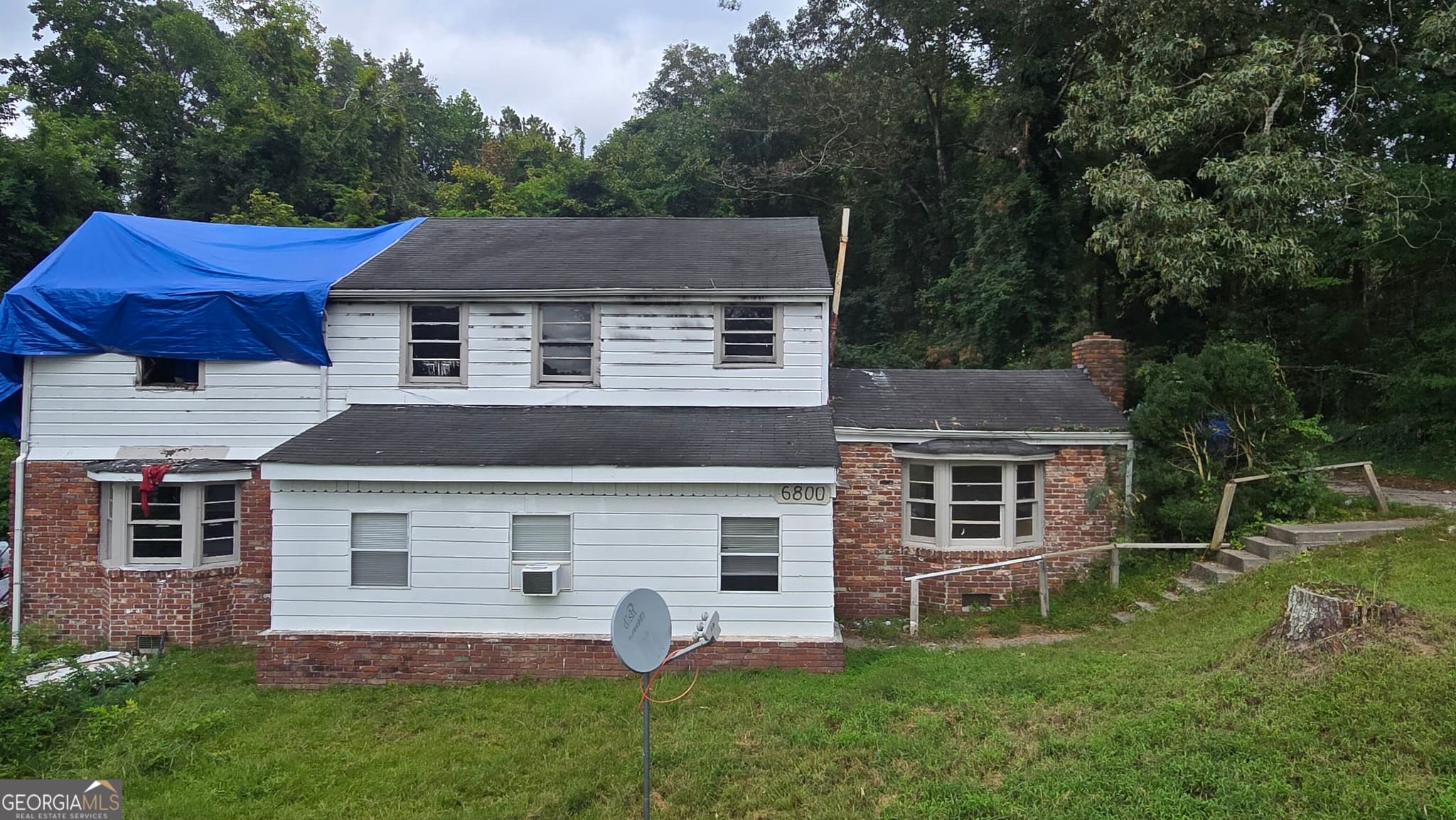 4 bedroom, 2 bathroom, 2,326 sq ft single family residence for sale at 6800 Old National Highway, South Fulton, GA 30349