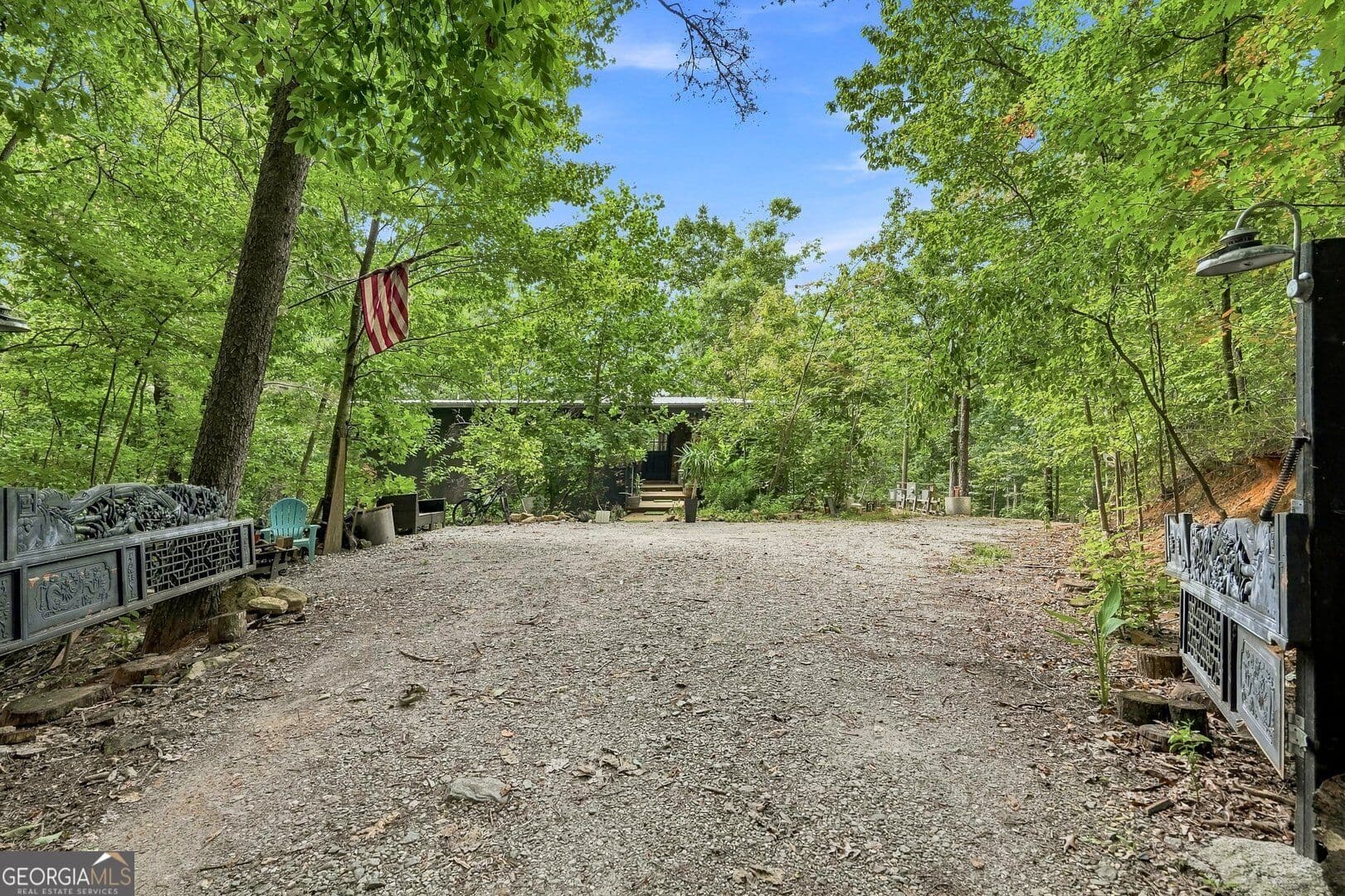 2 bedroom, 2 bathroom, 1,344 sq ft cabin,single family residence for sale at 93 Shady Lane, Cleveland, GA 30528 — photo 3