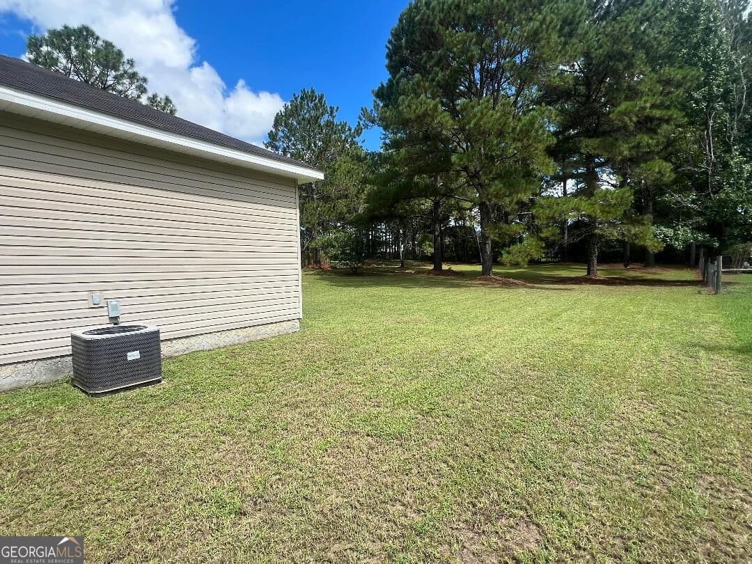3 bedroom, 2 bathroom, 1,339 sq ft single family residence for sale at 107 WestWay Court, Statesboro, GA 30461 — photo 4