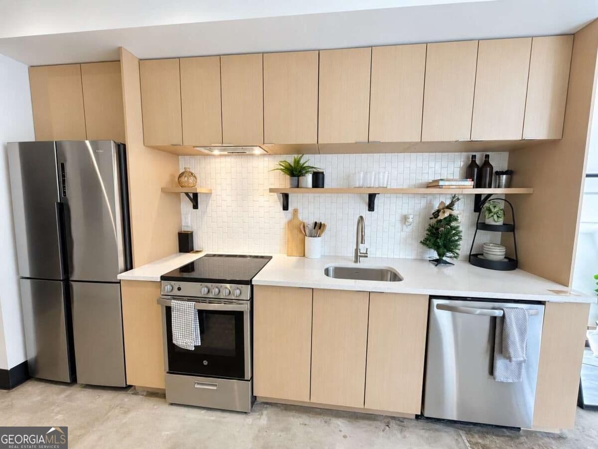 1 bedroom, 1 bathroom, 496 sq ft condominium for sale at 1805 Harvard Avenue 306, College Park, GA 30337 — photo 7