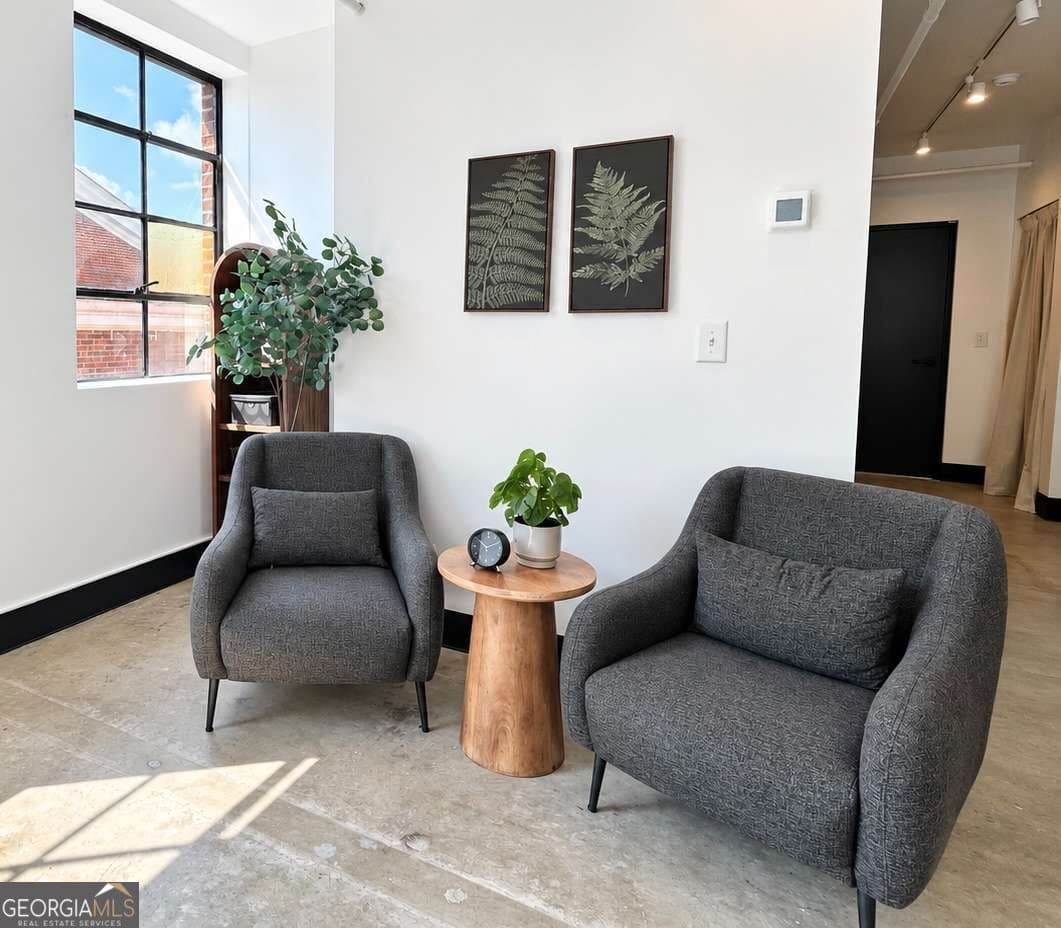 1 bedroom, 1 bathroom, 496 sq ft condominium for sale at 1805 Harvard Avenue 306, College Park, GA 30337 — photo 9