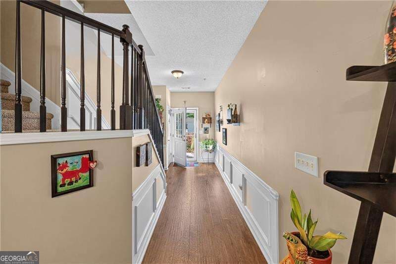 3 bedroom, 2.5 bathroom, 1,776 sq ft townhouse for sale at 151 Regent Place, Woodstock, GA 30188 — photo 3